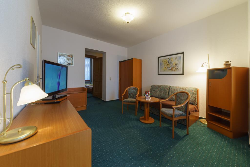 Haus Alexander Hotel Heringsdorf  Bagian luar foto
