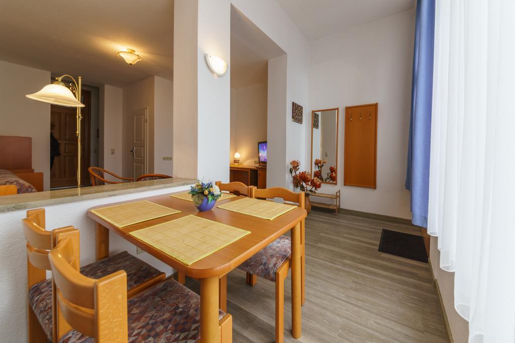 Haus Alexander Hotel Heringsdorf  Bagian luar foto