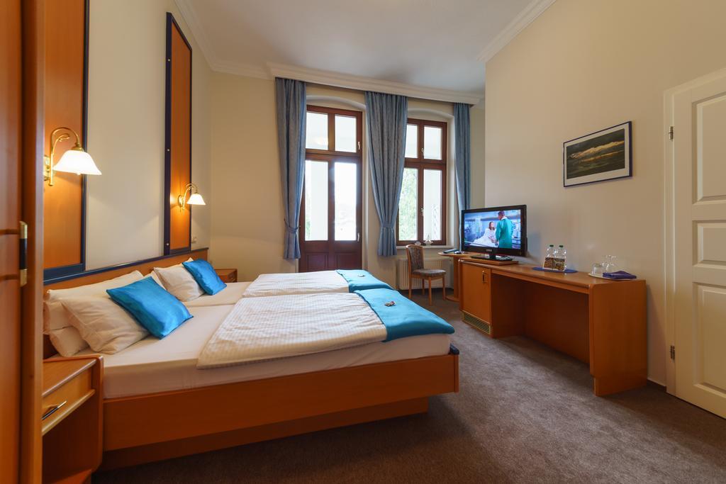 Haus Alexander Hotel Heringsdorf  Bagian luar foto