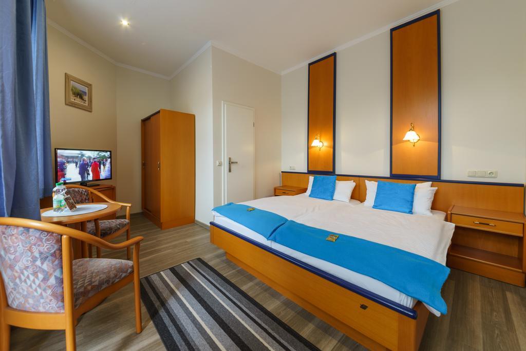 Haus Alexander Hotel Heringsdorf  Bagian luar foto